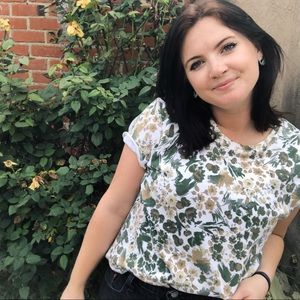 Foliage green tee shirt